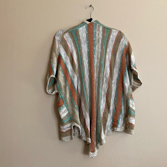 EYESHADOW Sweater poncho! - Picture 8 of 8